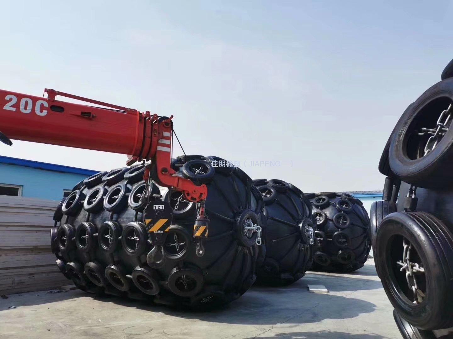 漂浮型橡膠護(hù)舷（橡膠氣囊）
